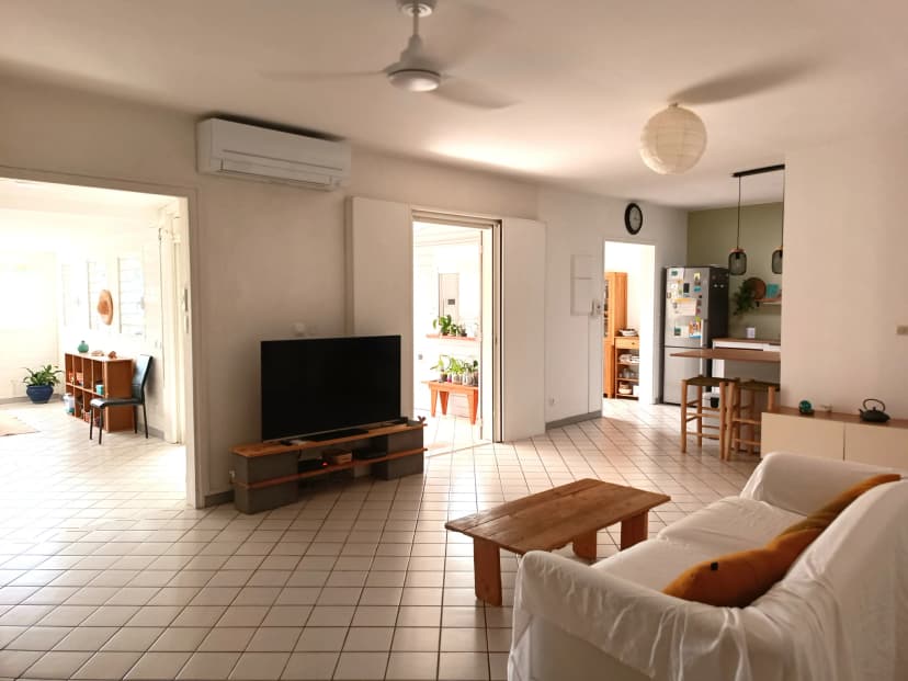 thumbnail of estate's photo