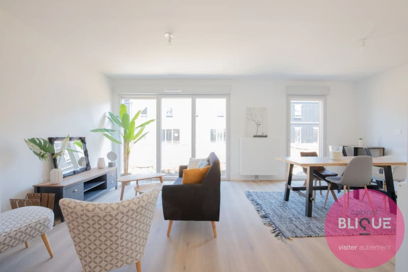 thumbnail of estate's photo