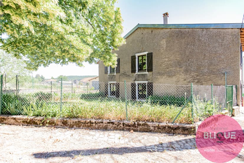 thumbnail of estate's photo