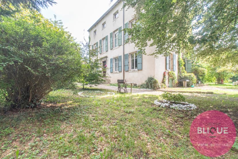 thumbnail of estate's photo