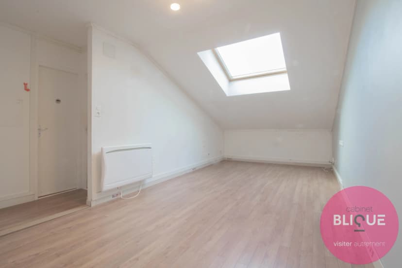 thumbnail of estate's photo