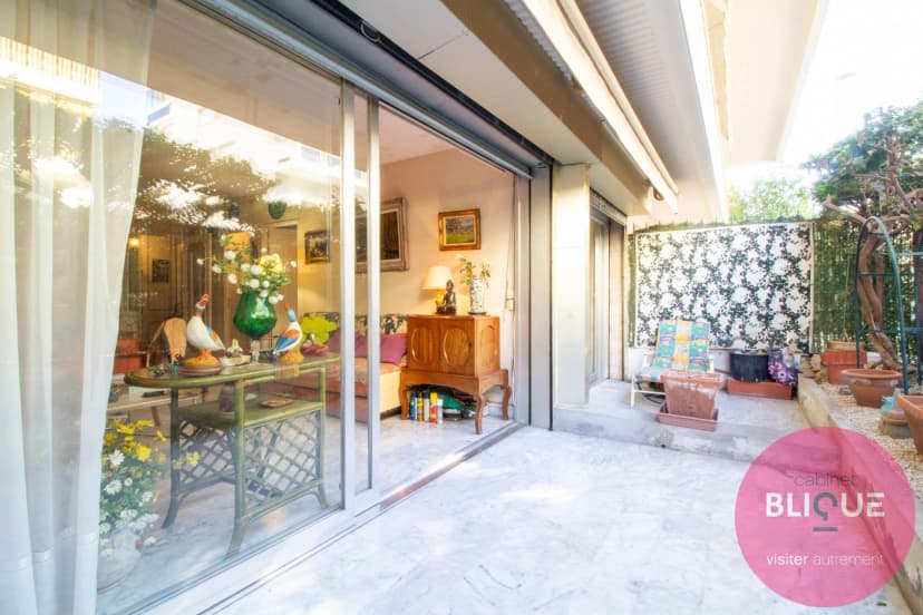 thumbnail of estate's photo