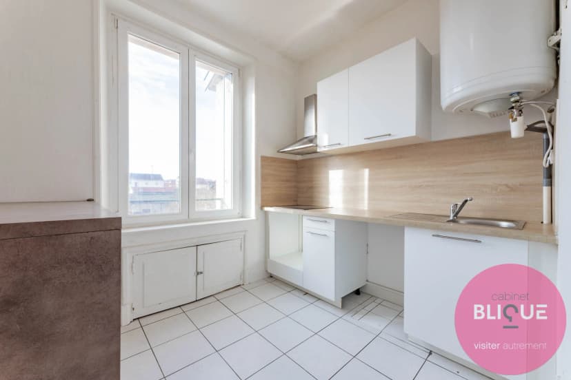 thumbnail of estate's photo