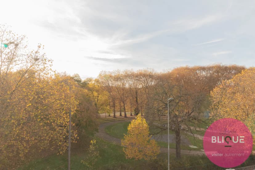 thumbnail of estate's photo