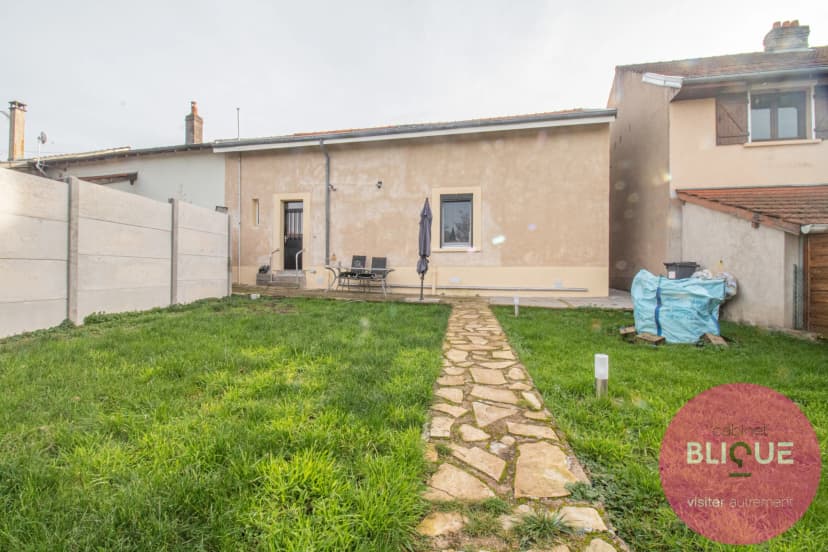 thumbnail of estate's photo