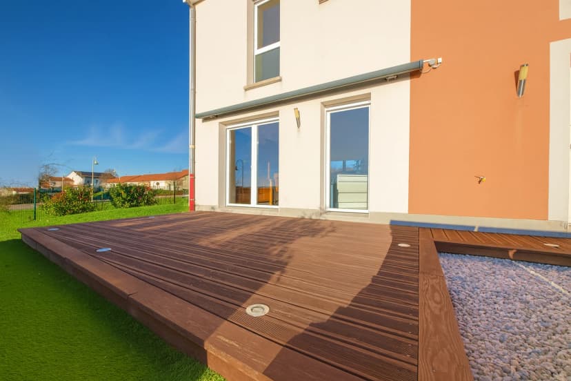 thumbnail of estate's photo