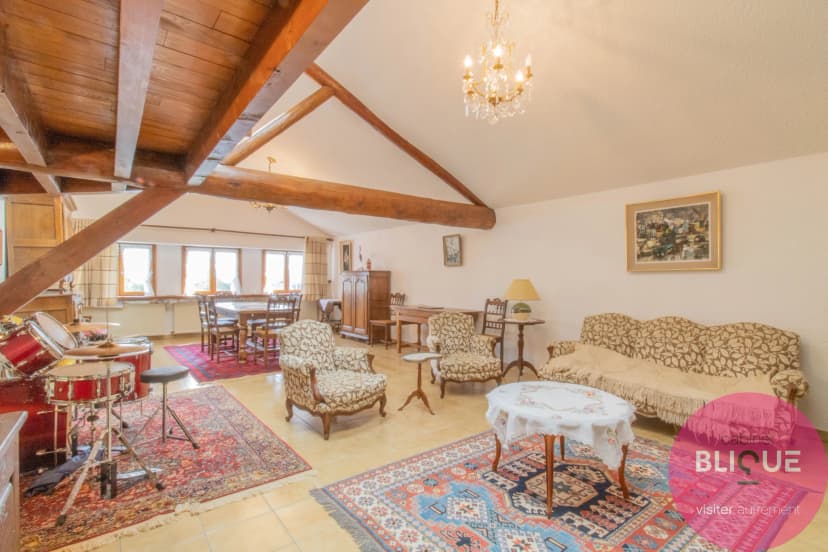 thumbnail of estate's photo