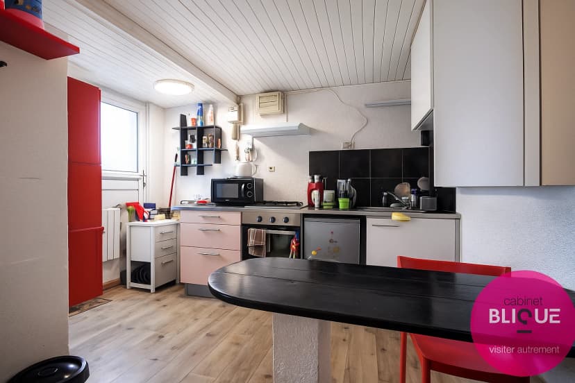 thumbnail of estate's photo