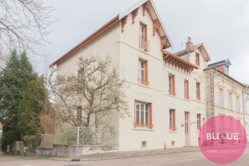 thumbnail of estate's photo