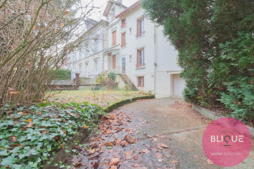 thumbnail of estate's photo