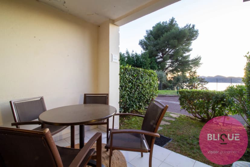 thumbnail of estate's photo