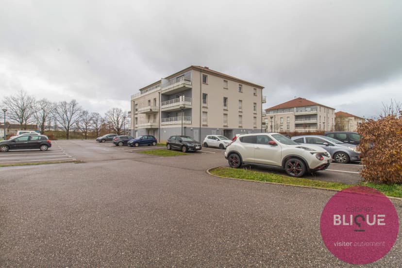 thumbnail of estate's photo