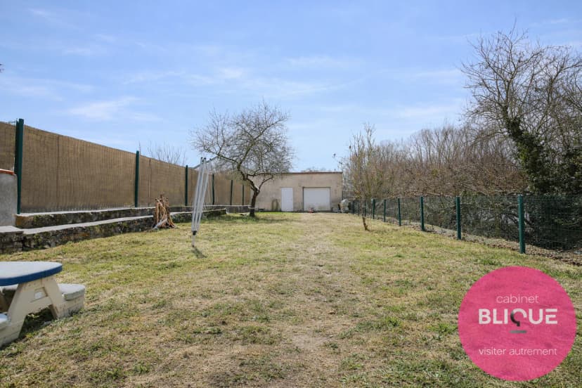 thumbnail of estate's photo