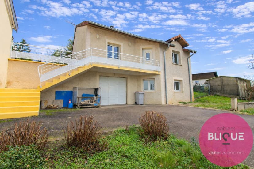 thumbnail of estate's photo