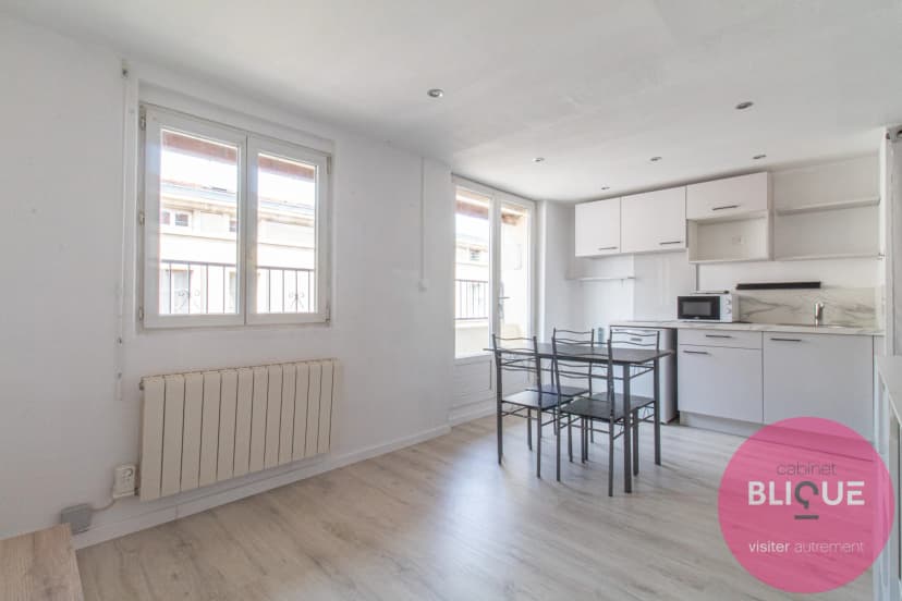 thumbnail of estate's photo