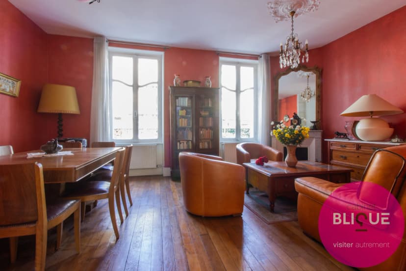 thumbnail of estate's photo