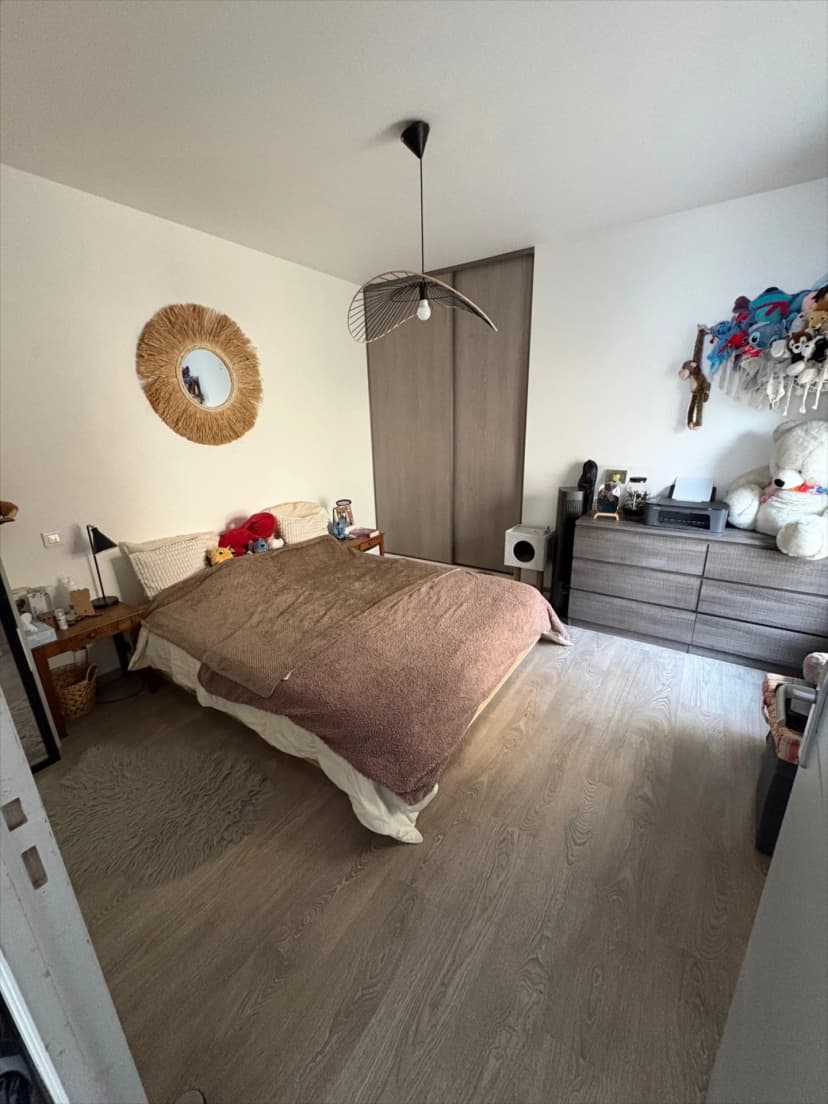 thumbnail of estate's photo