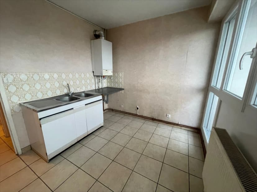 thumbnail of estate's photo