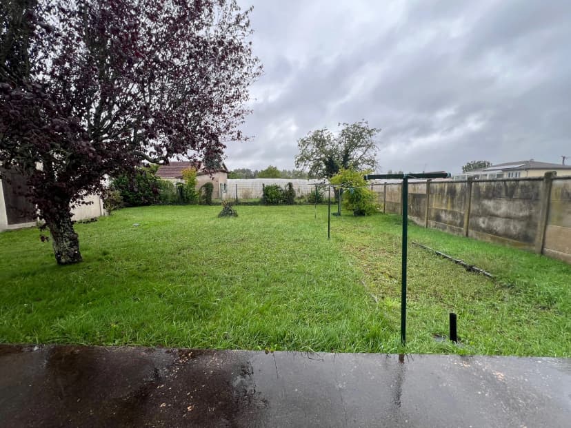 thumbnail of estate's photo