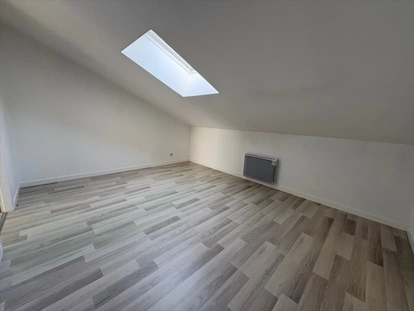 thumbnail of estate's photo