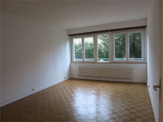 thumbnail of estate's photo