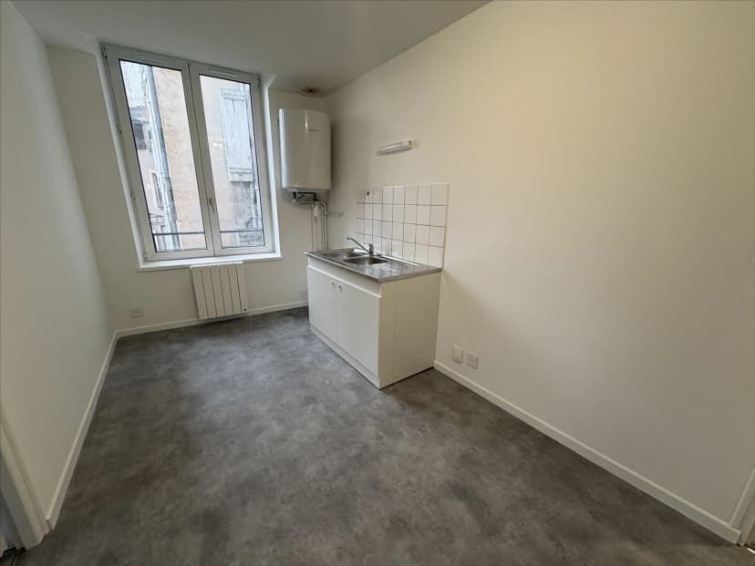 thumbnail of estate's photo