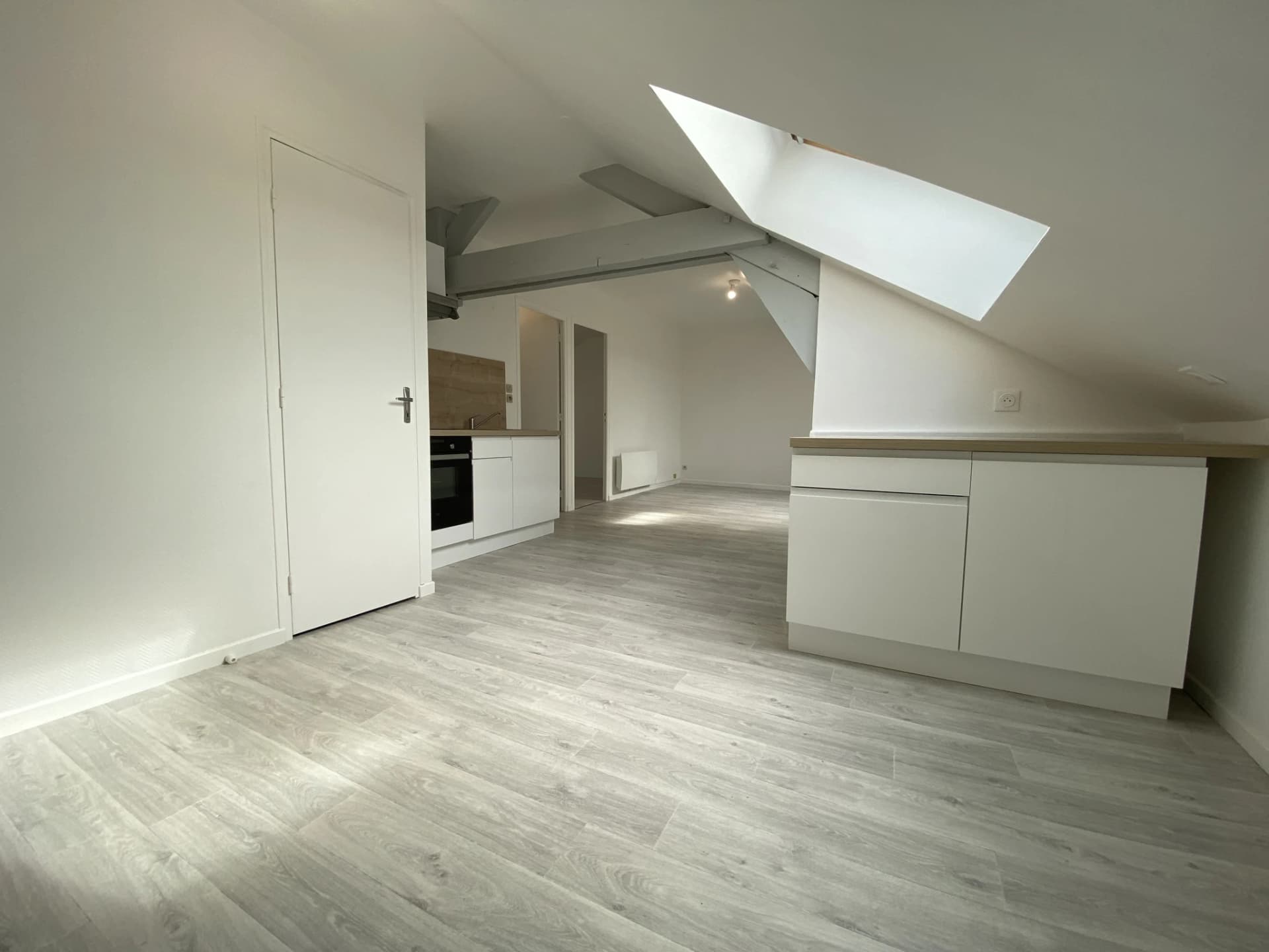 724999 photo