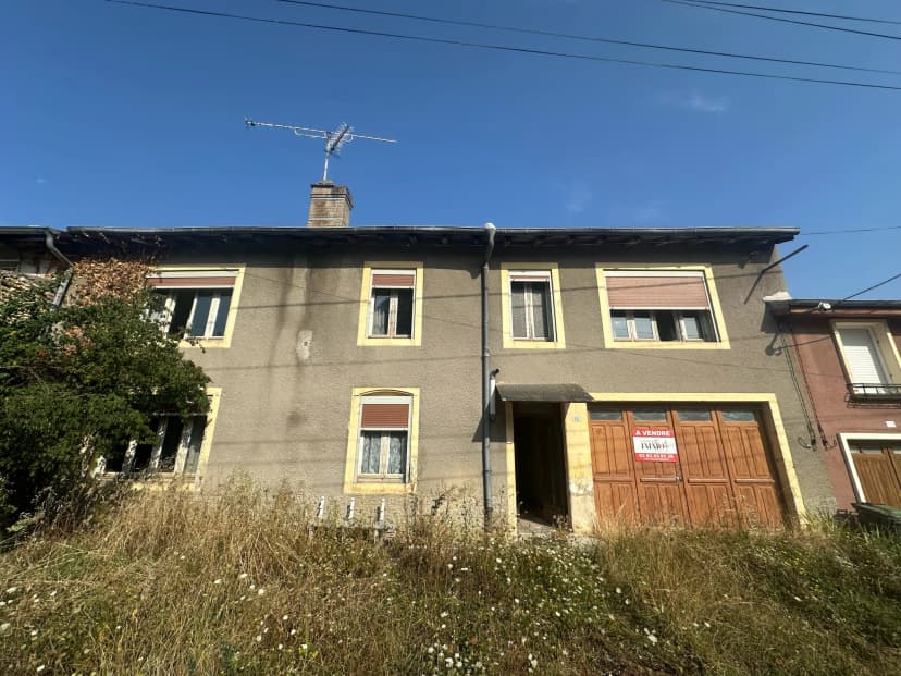 thumbnail of estate's photo
