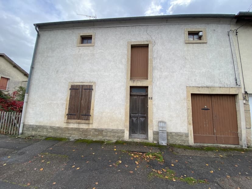 thumbnail of estate's photo