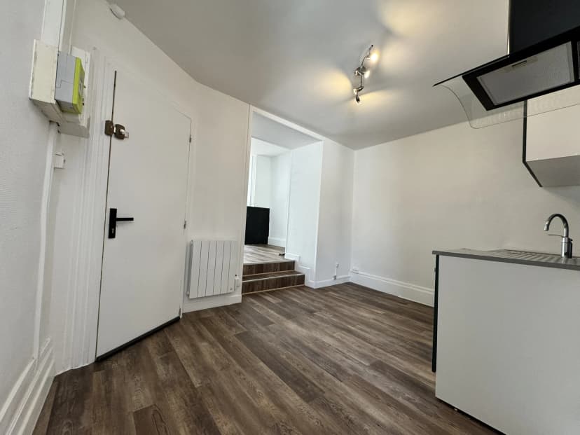 thumbnail of estate's photo