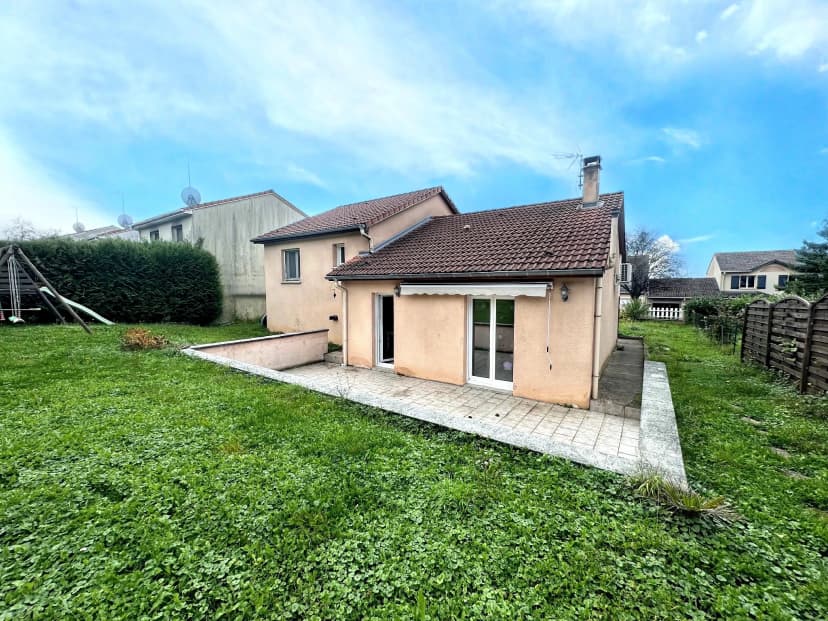 thumbnail of estate's photo