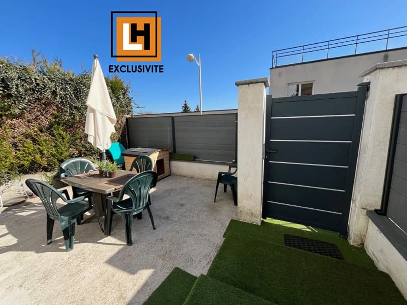 thumbnail of estate's photo