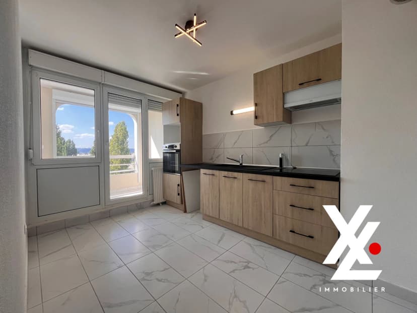 thumbnail of estate's photo