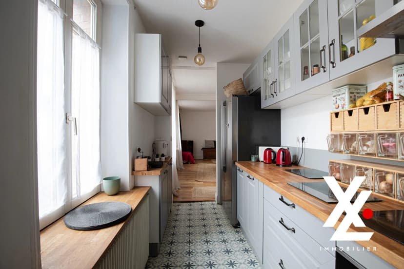 thumbnail of estate's photo