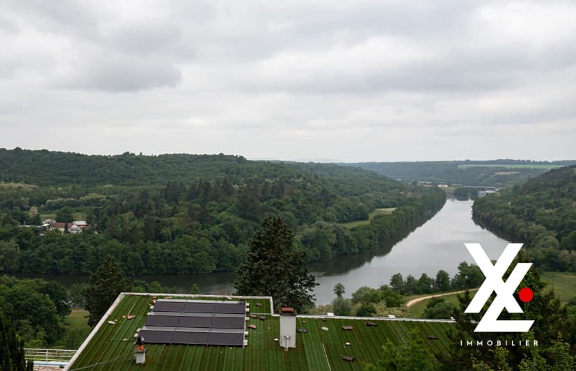 thumbnail of estate's photo