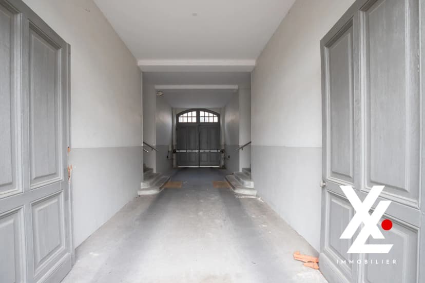 thumbnail of estate's photo