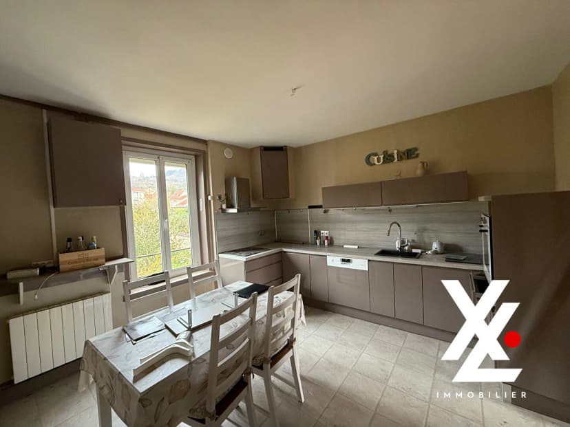 thumbnail of estate's photo