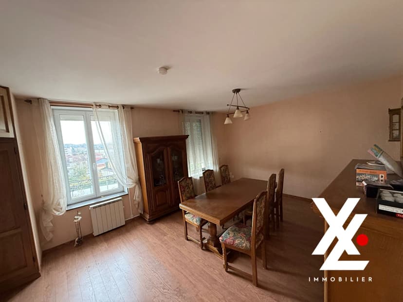 thumbnail of estate's photo