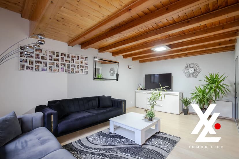 thumbnail of estate's photo