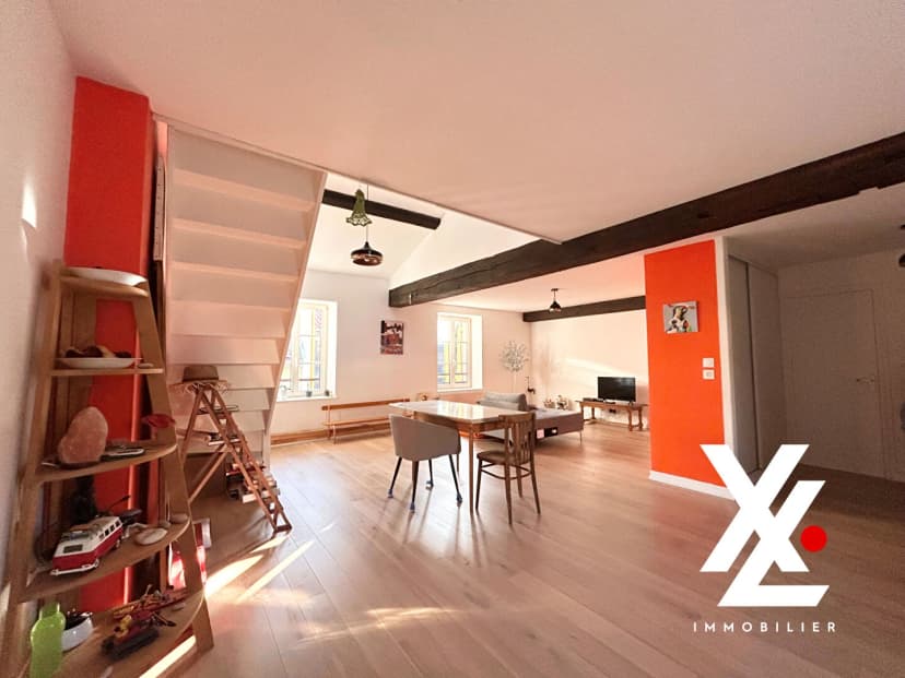 thumbnail of estate's photo