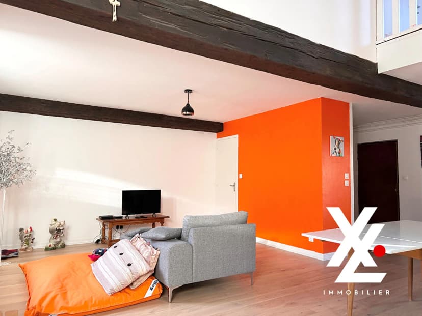 thumbnail of estate's photo