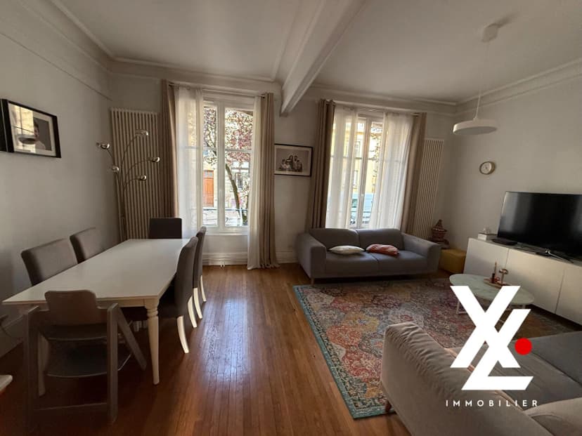 thumbnail of estate's photo