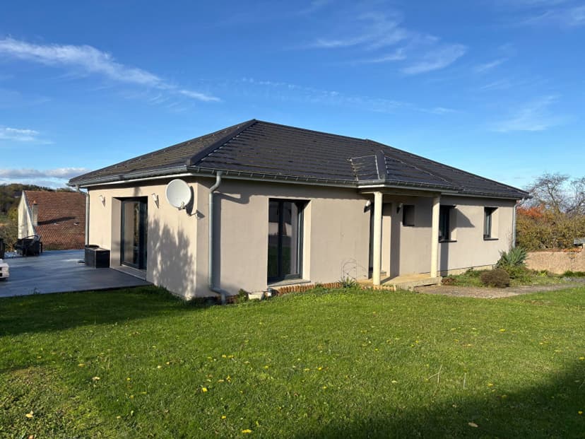 thumbnail of estate's photo