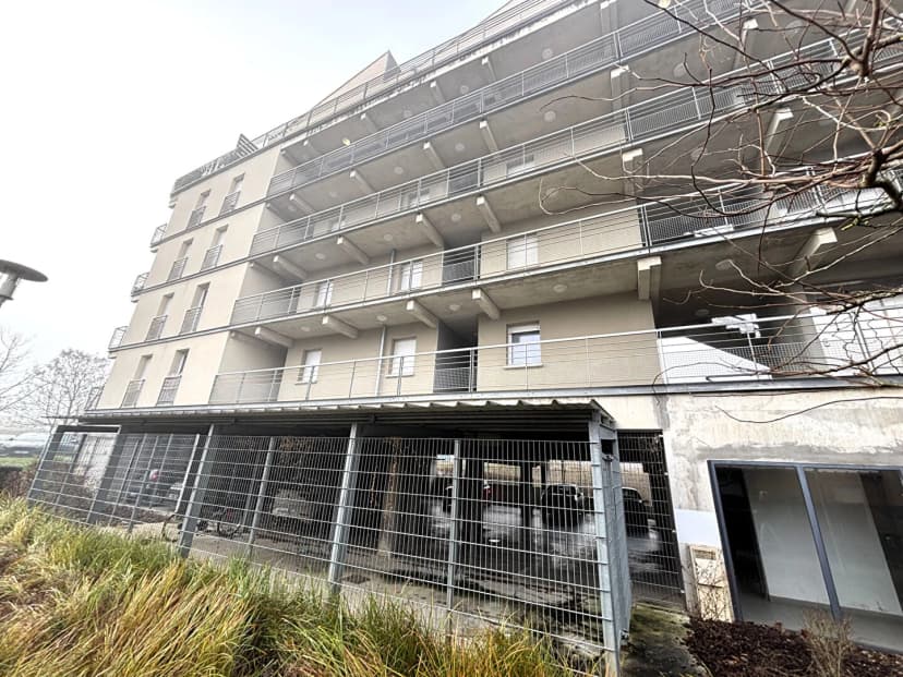 thumbnail of estate's photo