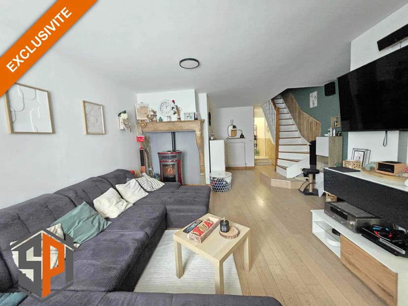 thumbnail of estate's photo