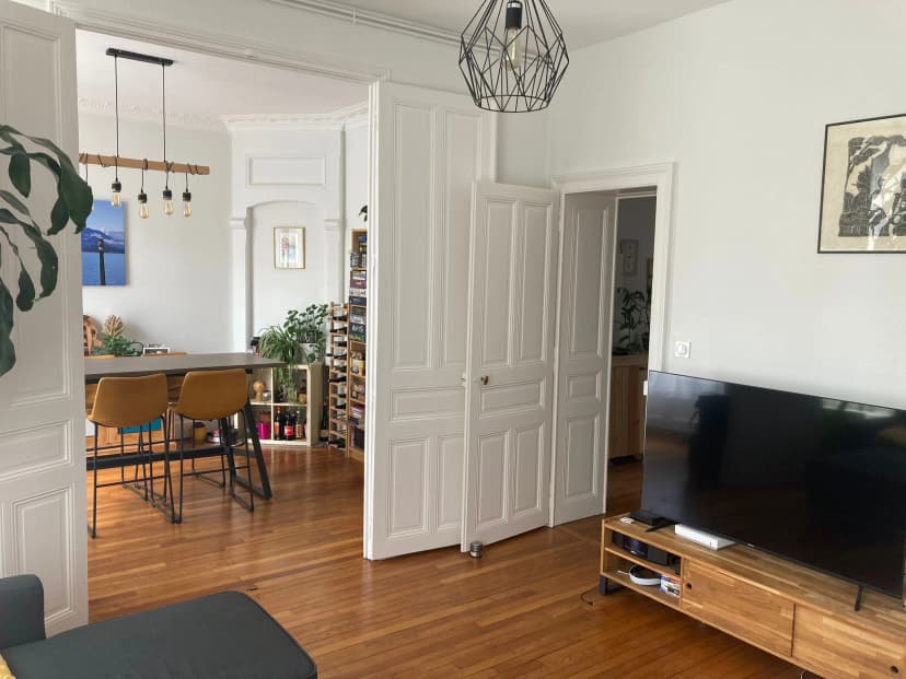 thumbnail of estate's photo