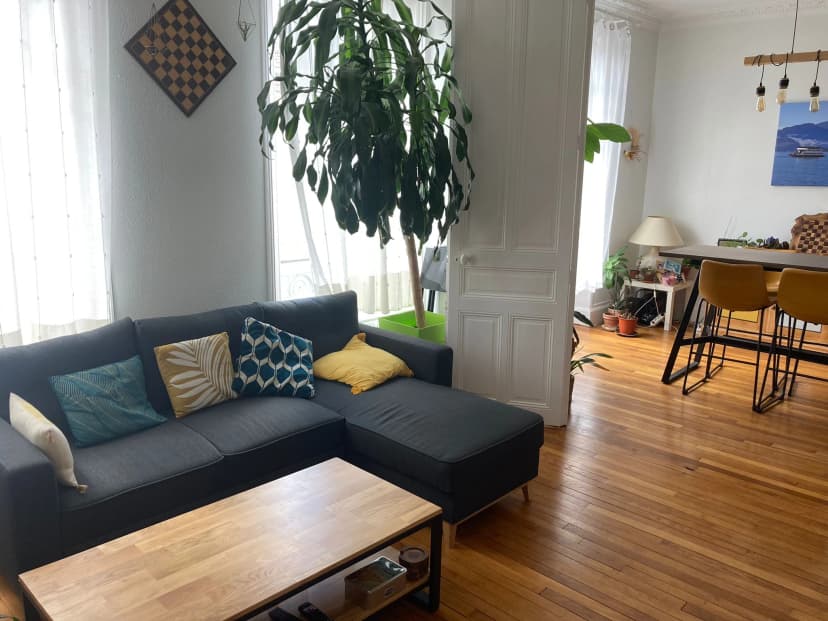 thumbnail of estate's photo