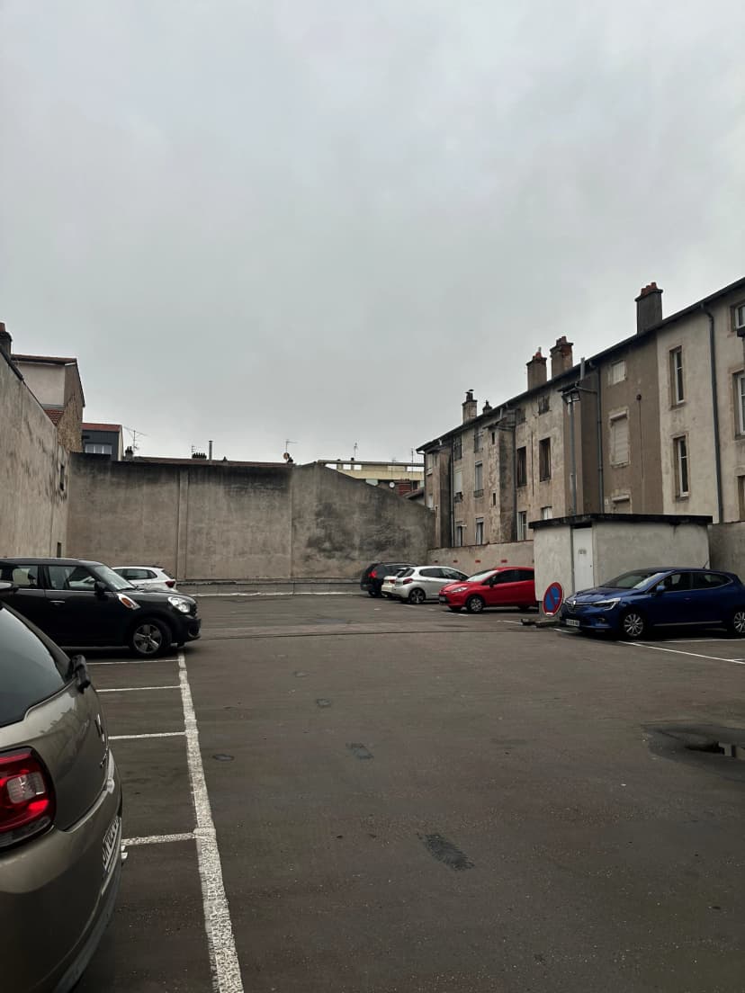 thumbnail of estate's photo