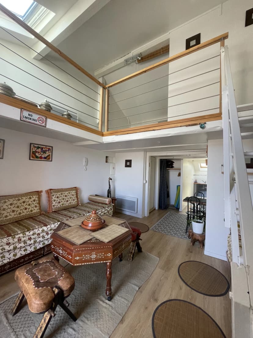 thumbnail of estate's photo