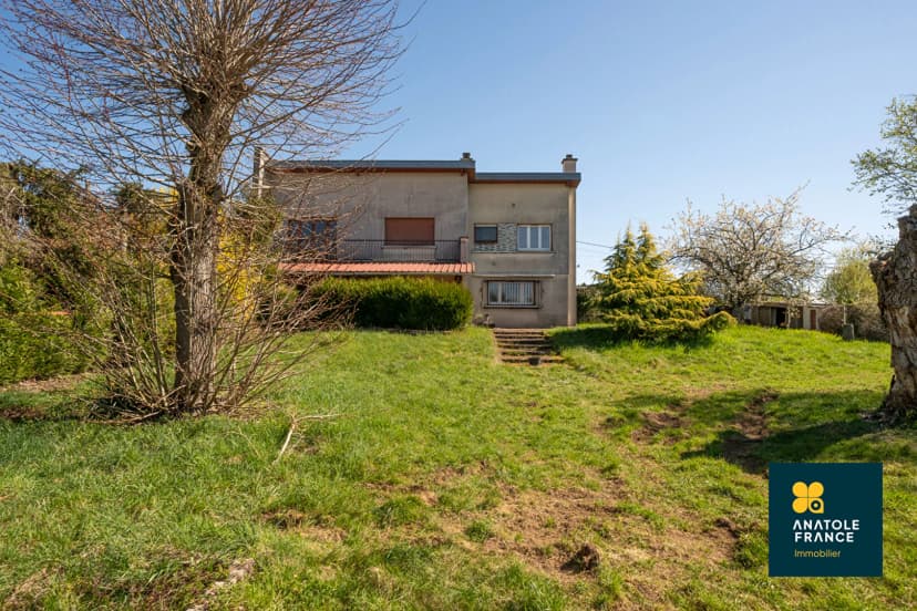 thumbnail of estate's photo